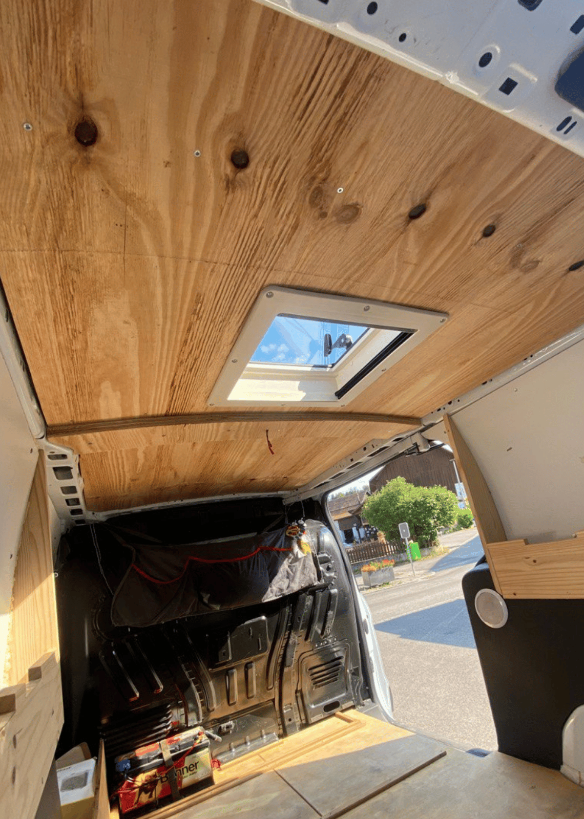 fabrication plafonnier bus aménagé vanwoodcar